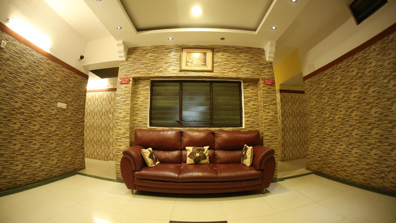 Hotel Venkat Presidency Bangalore Extérieur photo