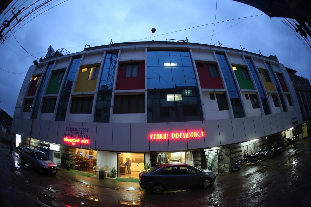 Hotel Venkat Presidency Bangalore Extérieur photo