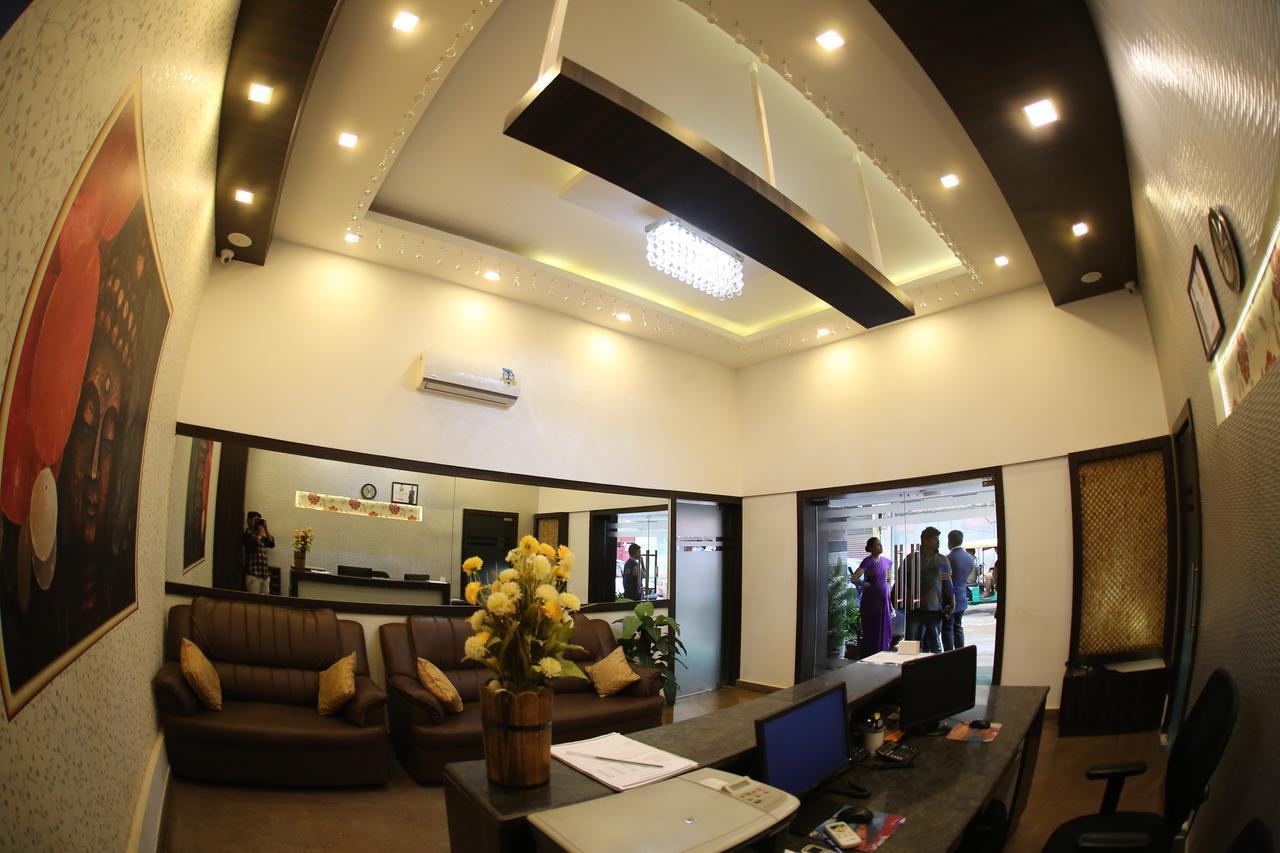 Hotel Venkat Presidency Bangalore Extérieur photo