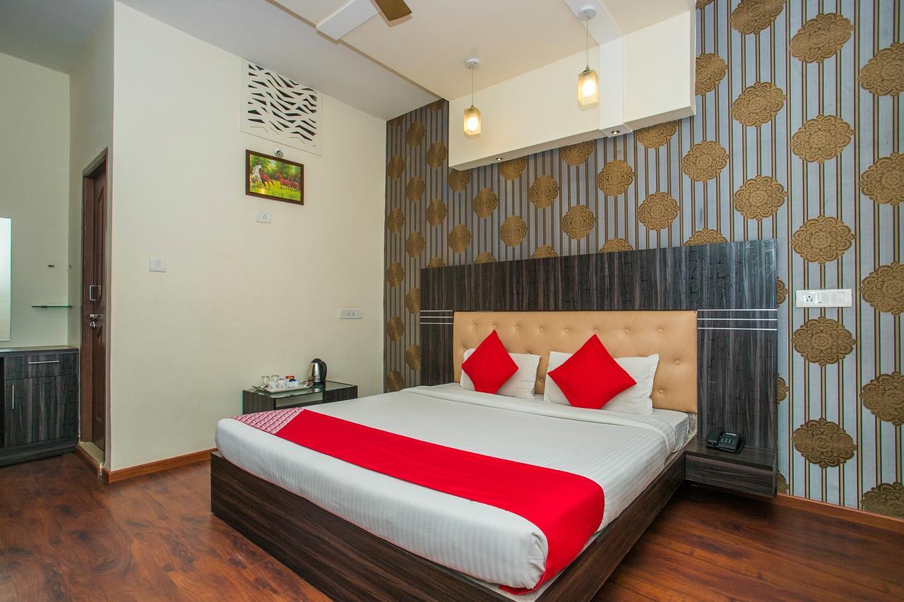 Hotel Venkat Presidency Bangalore Extérieur photo